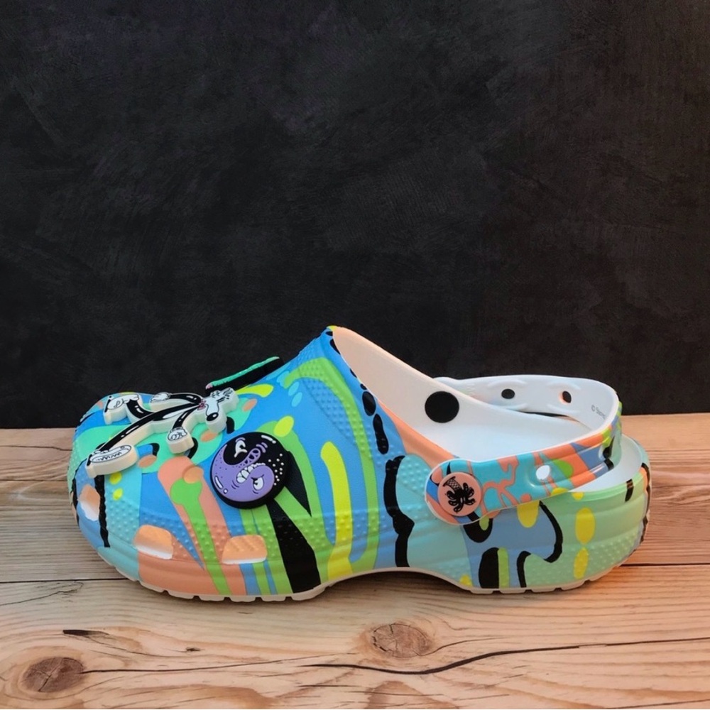 Colorful Women’s Clog Shoes with Tropical Charms - Blue/Multicolor - Picture 5 of 9